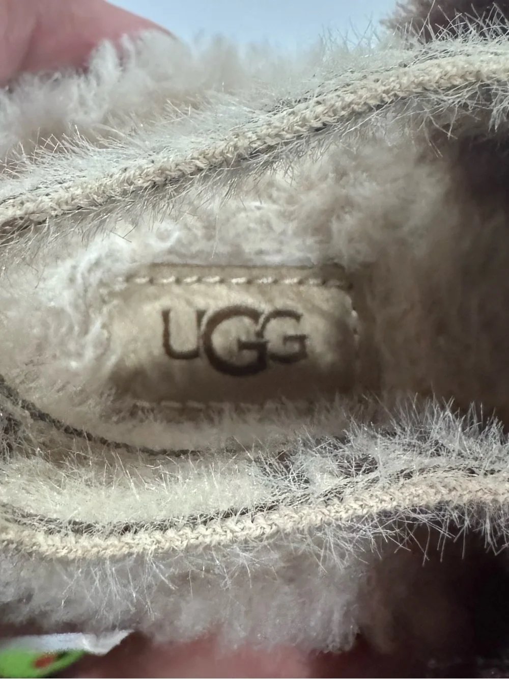 UGG Unisex-Child Toddler Fluff Yeah Slide Lion stuffie Slippers